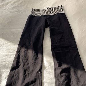 Lululemon yoga pants